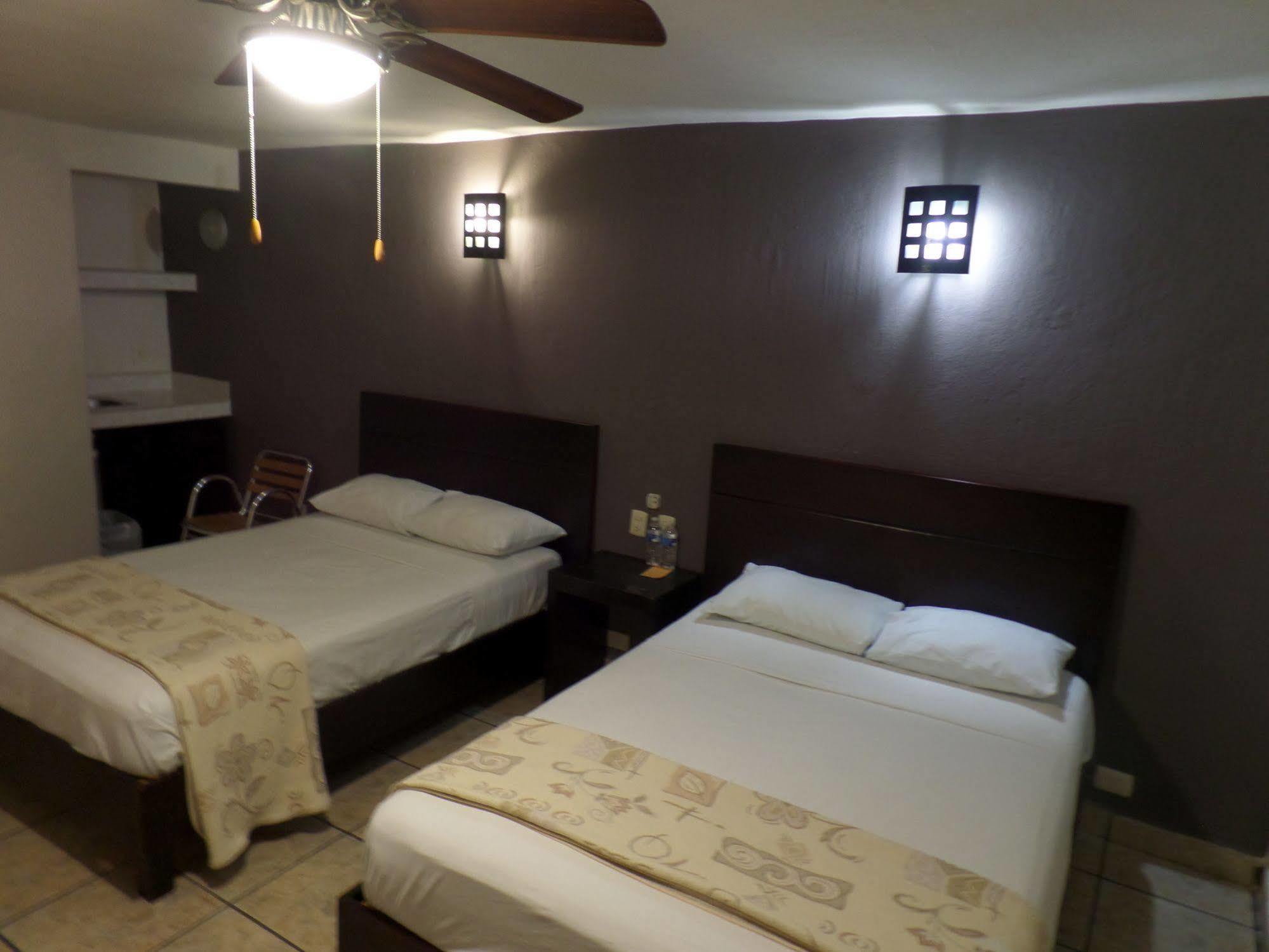 Uke Inn Hotel&Suites Xamaipak Tuxtla Gutiérrez Exterior foto